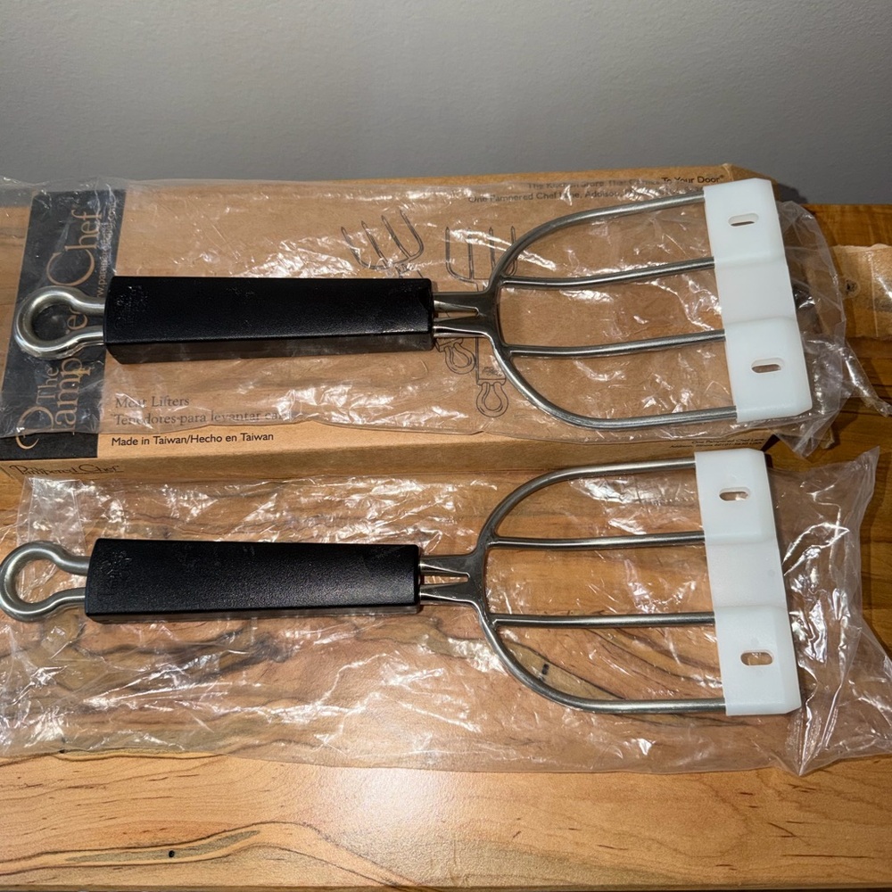 Pampered Chef Meat Lifters